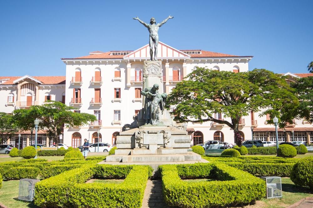 Hotel Euro Suite Pocos De Caldas By Nacional Inn Exterior photo